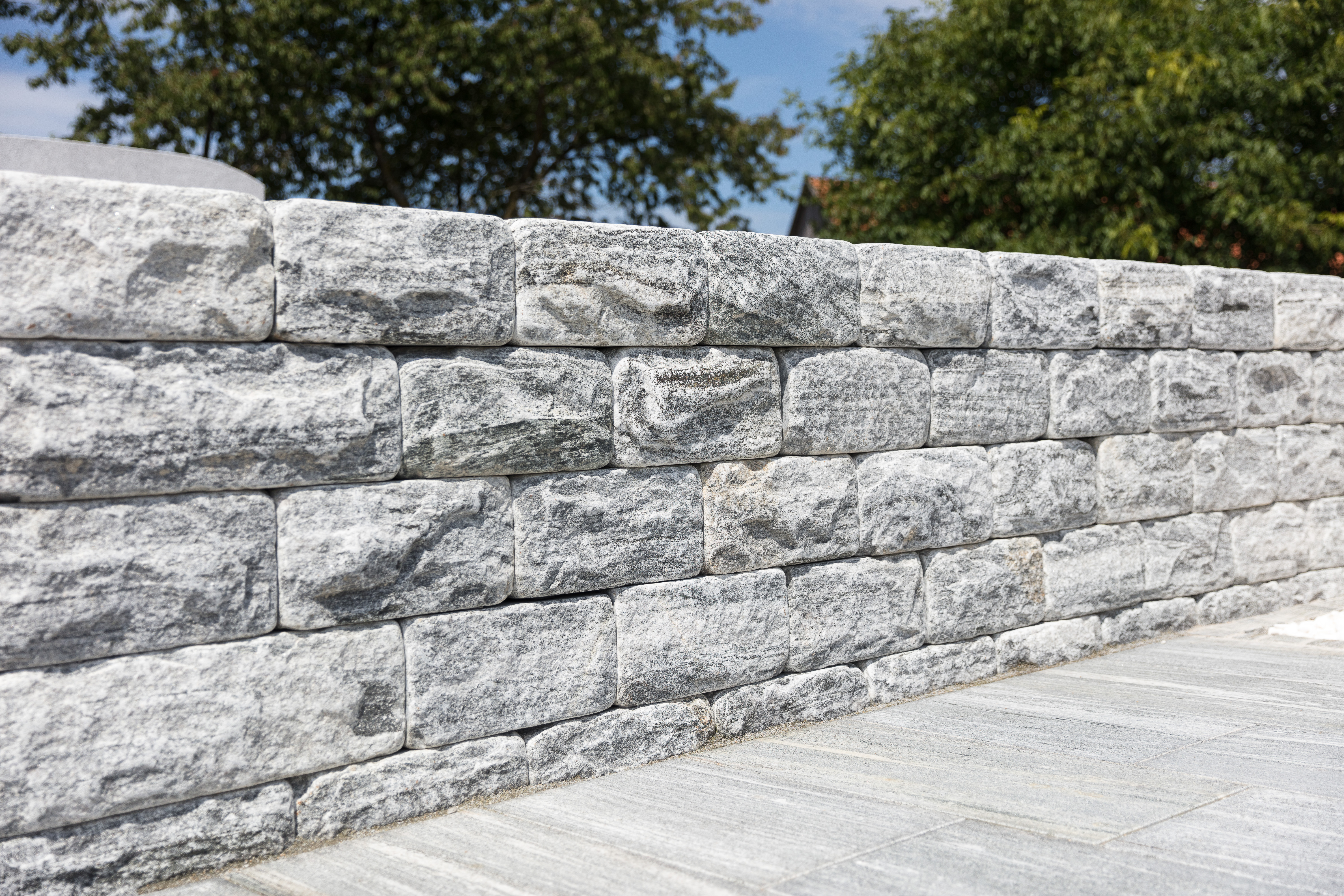 Mauersteine, Gneis, Wave, 20x20 cm, 4-seitig gesägt mit Bosse